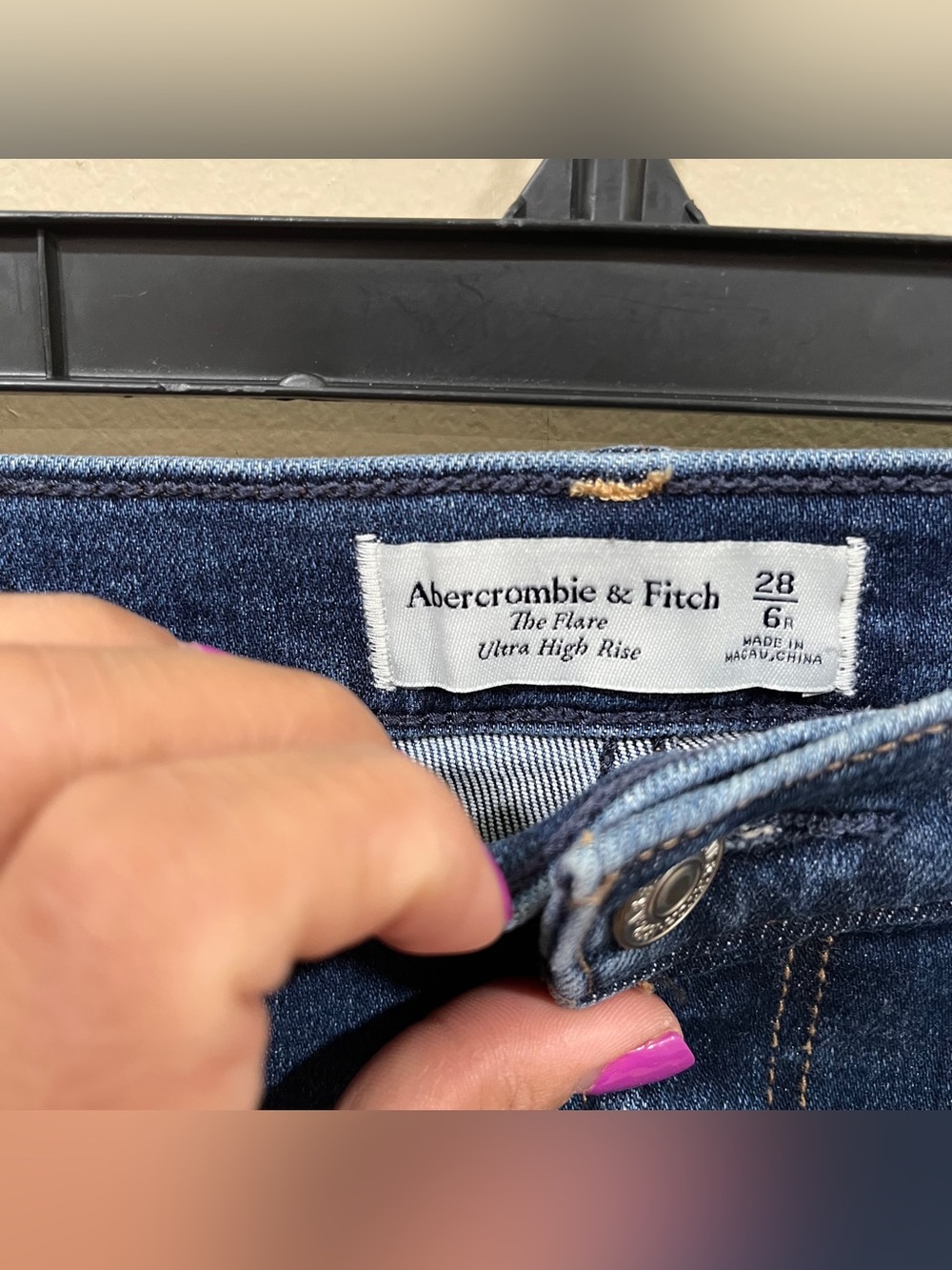 Abercrombie & Fitch High Rise Flare Jean size 6 Regular raw hem EUC - Picture 10 of 12